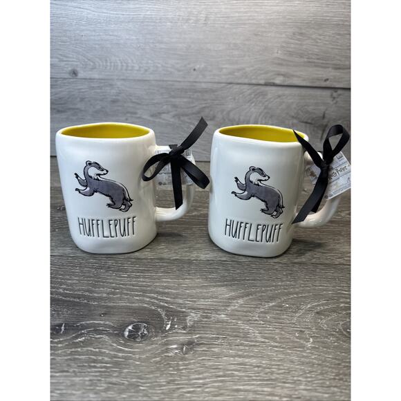 Rae Dunn Harry Potter HUFFLEPUFF Hogwarts House 16oz Ceramic Coffee Mug - Picture 1 of 9